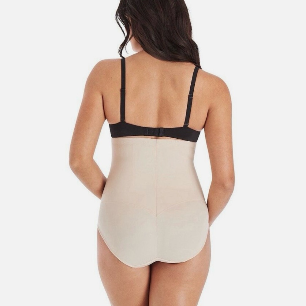 Maidenform Shapewear Firm Control High Waist Brief SZ Medium NWT - Picture 2 of 11